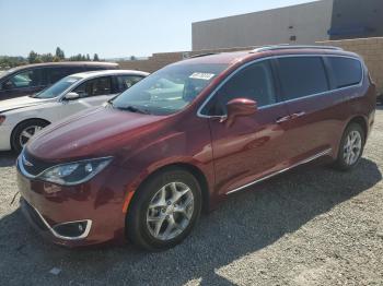  Salvage Chrysler Pacifica