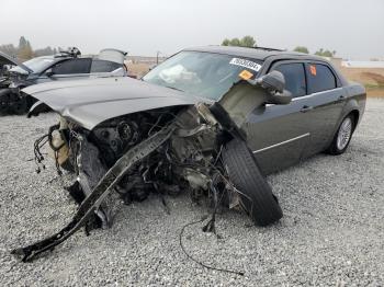  Salvage Chrysler 300