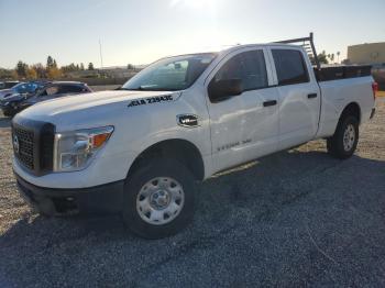  Salvage Nissan Titan