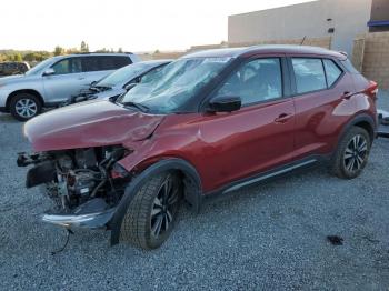  Salvage Nissan Kicks