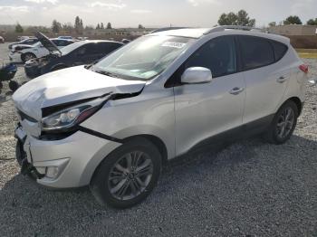  Salvage Hyundai TUCSON