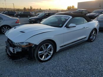  Salvage Ford Mustang