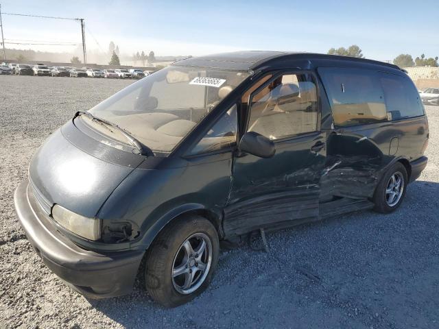  Salvage Toyota Previa