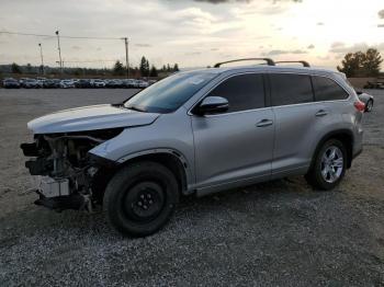  Salvage Toyota Highlander