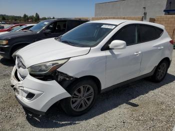  Salvage Hyundai TUCSON