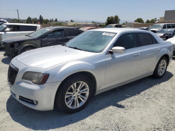  Salvage Chrysler 300