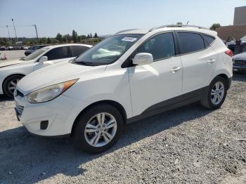  Salvage Hyundai TUCSON