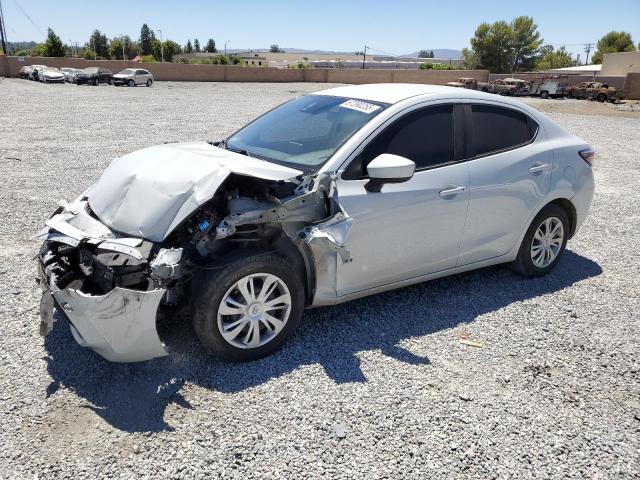  Salvage Toyota Yaris