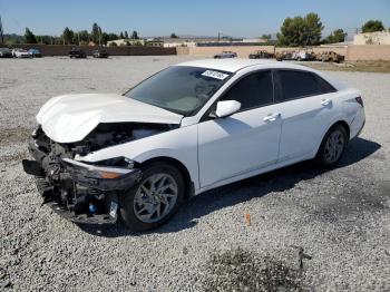  Salvage Hyundai ELANTRA