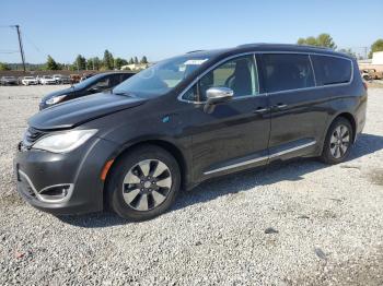  Salvage Chrysler Pacifica