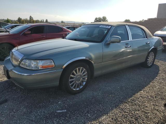  Salvage Lincoln Towncar