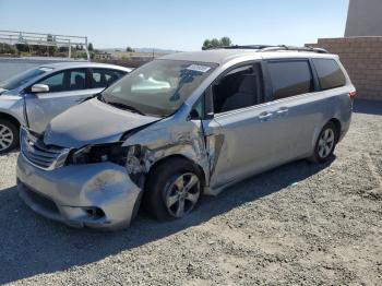  Salvage Toyota Sienna
