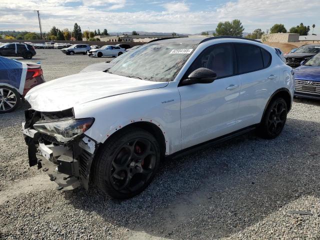  Salvage Alfa Romeo Stelvio