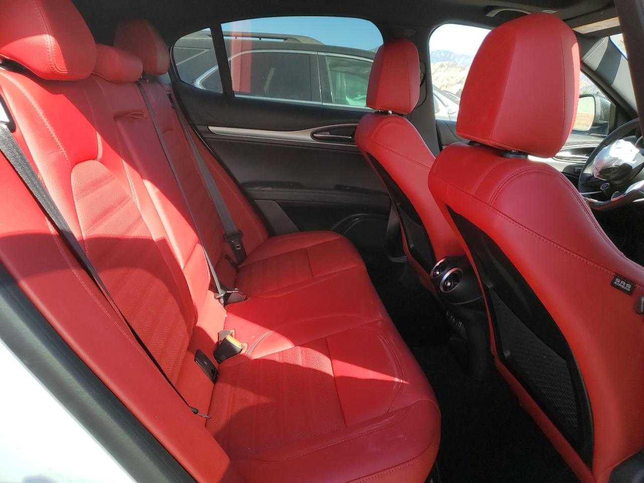 Alfa Romeo Stelvio Ti Image 11