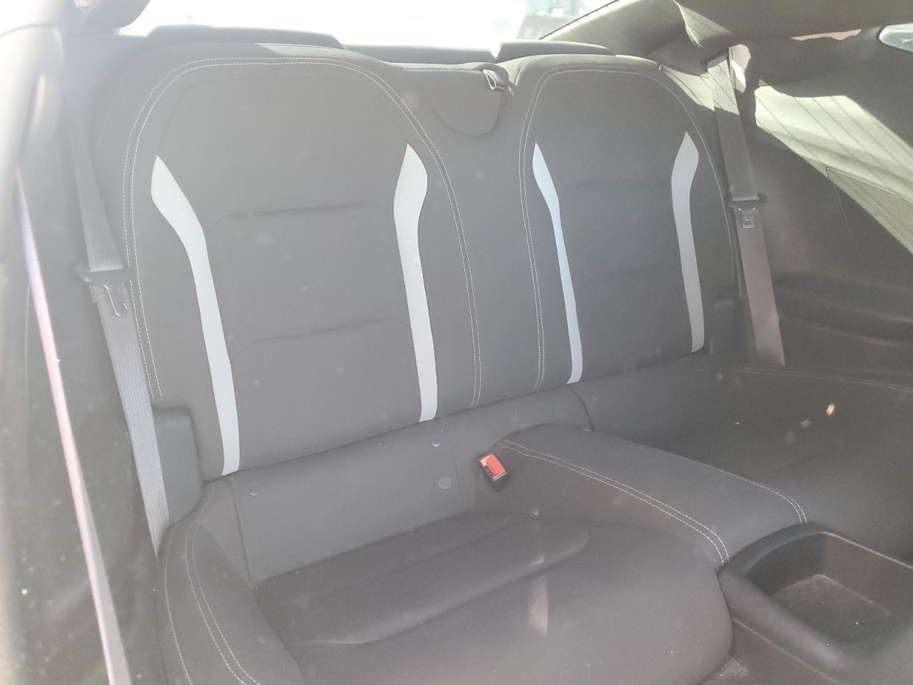 Chevrolet Camaro Lt Image 12