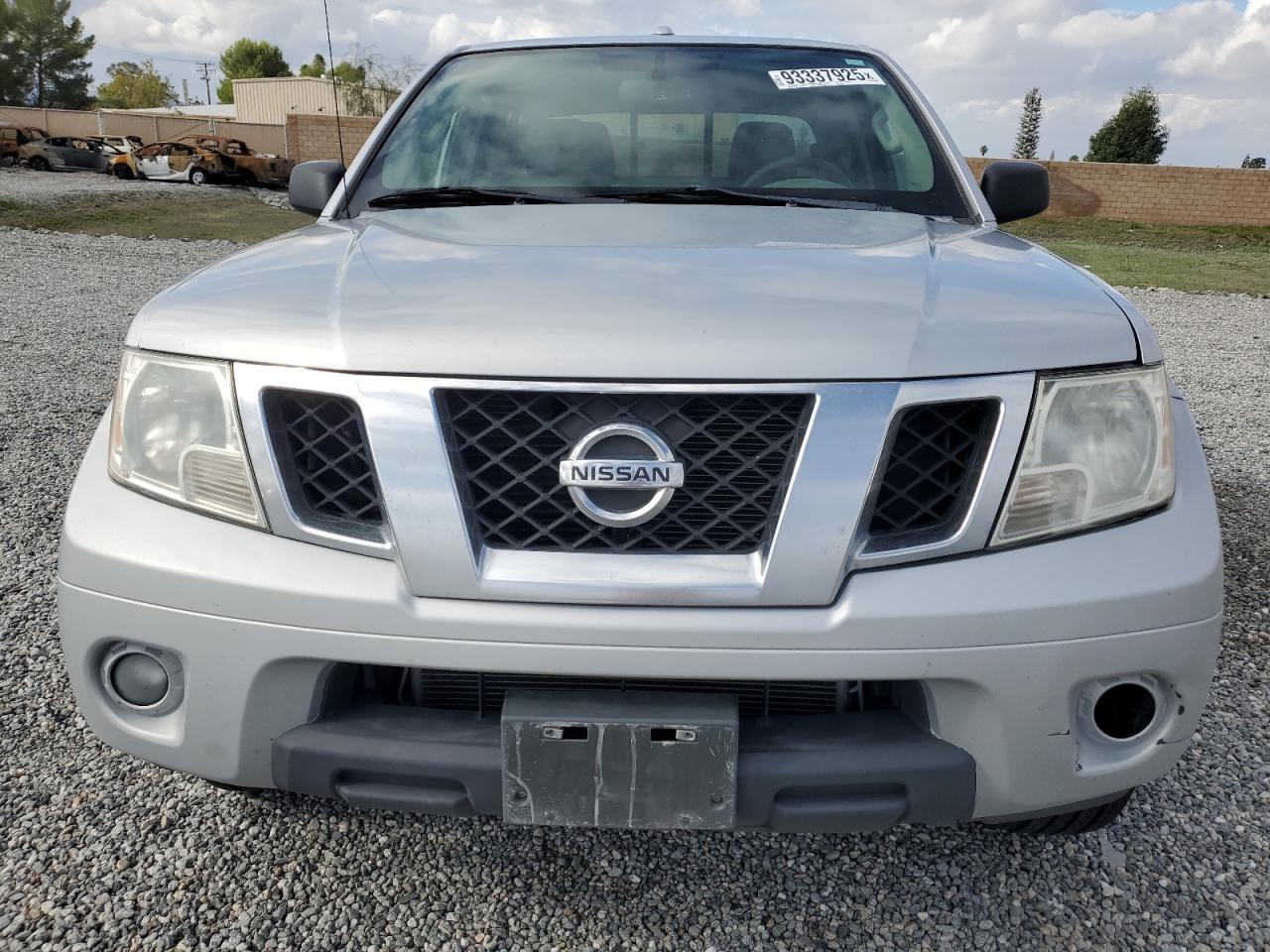 Nissan Frontier S Image 11