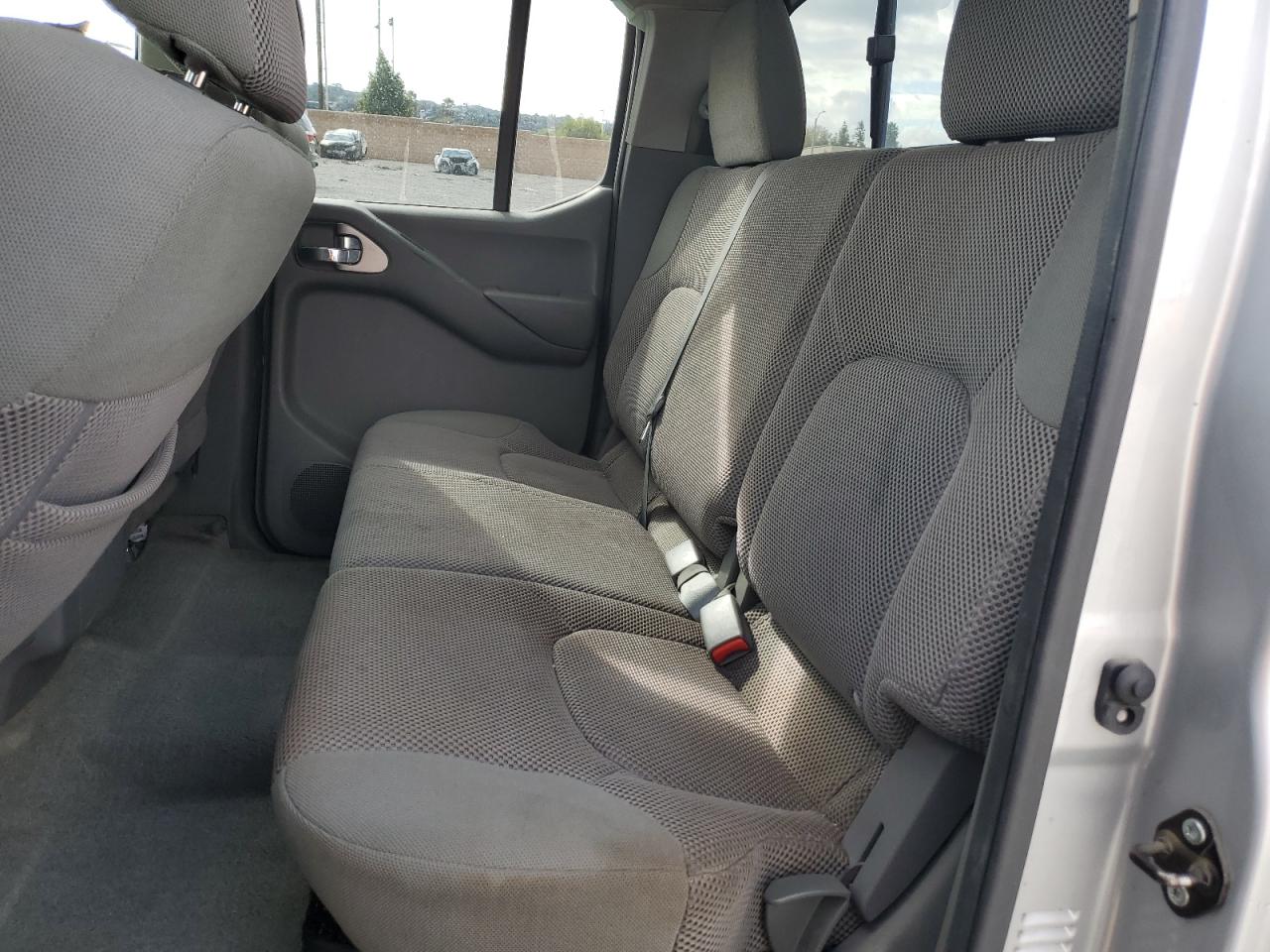 Nissan Frontier S Image 4