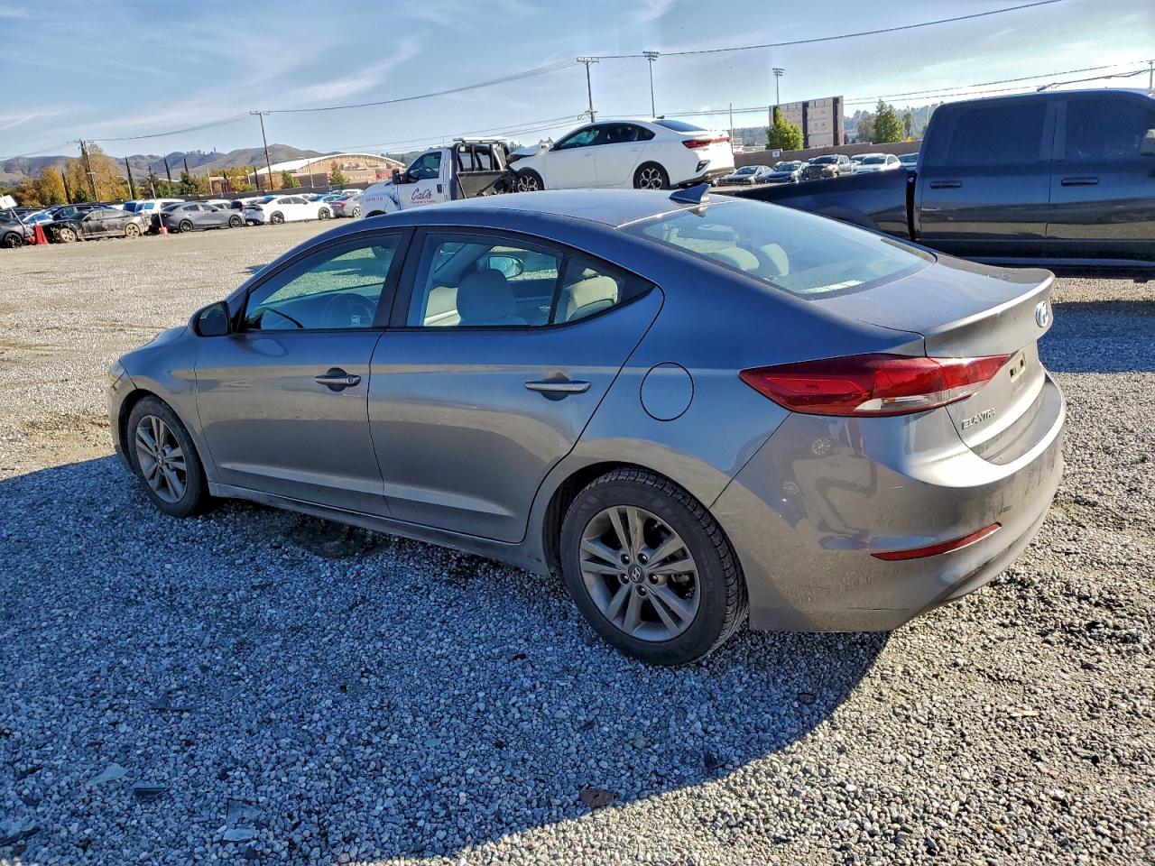 Hyundai ELANTRA Sel Image 4