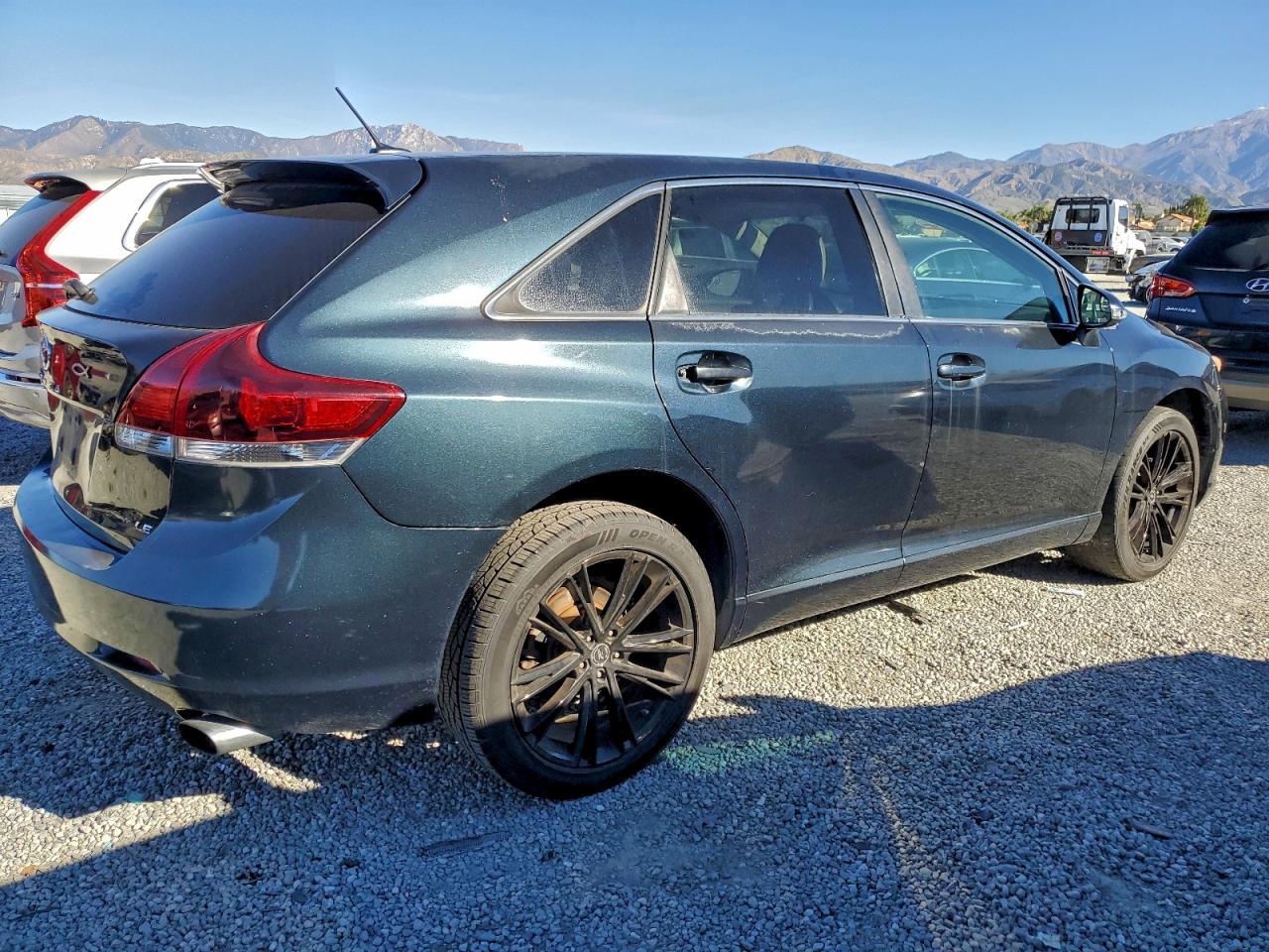 Toyota Venza Le Image 3