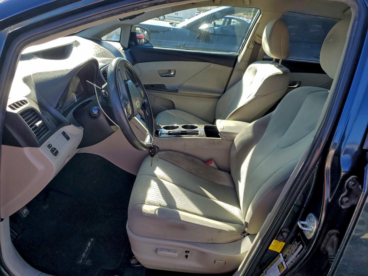 Toyota Venza Le Image 9