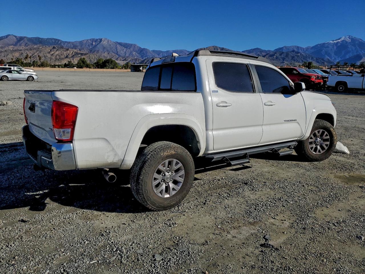 Toyota Tacoma Double Cab Image 12