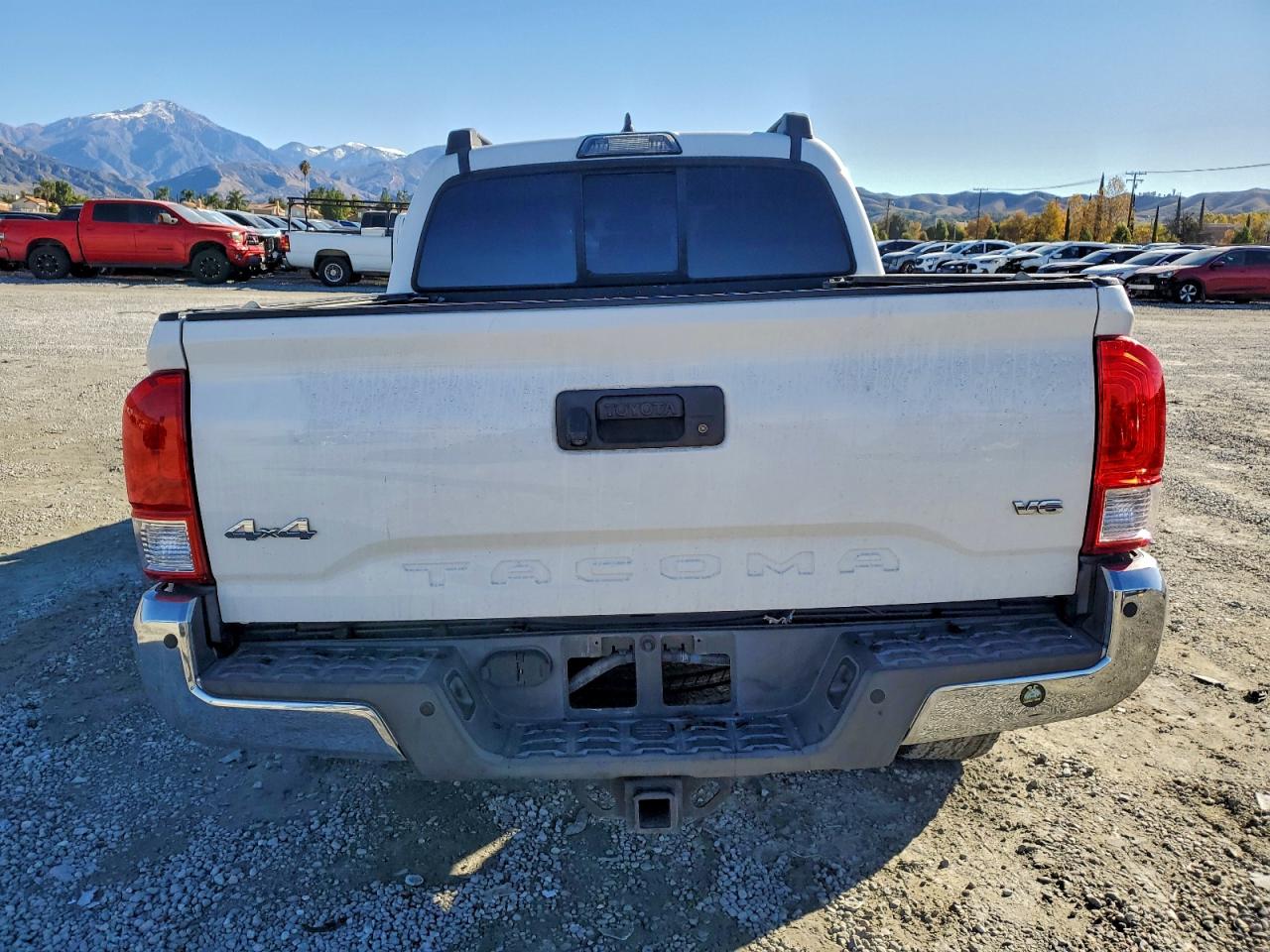 Toyota Tacoma Double Cab Image 4
