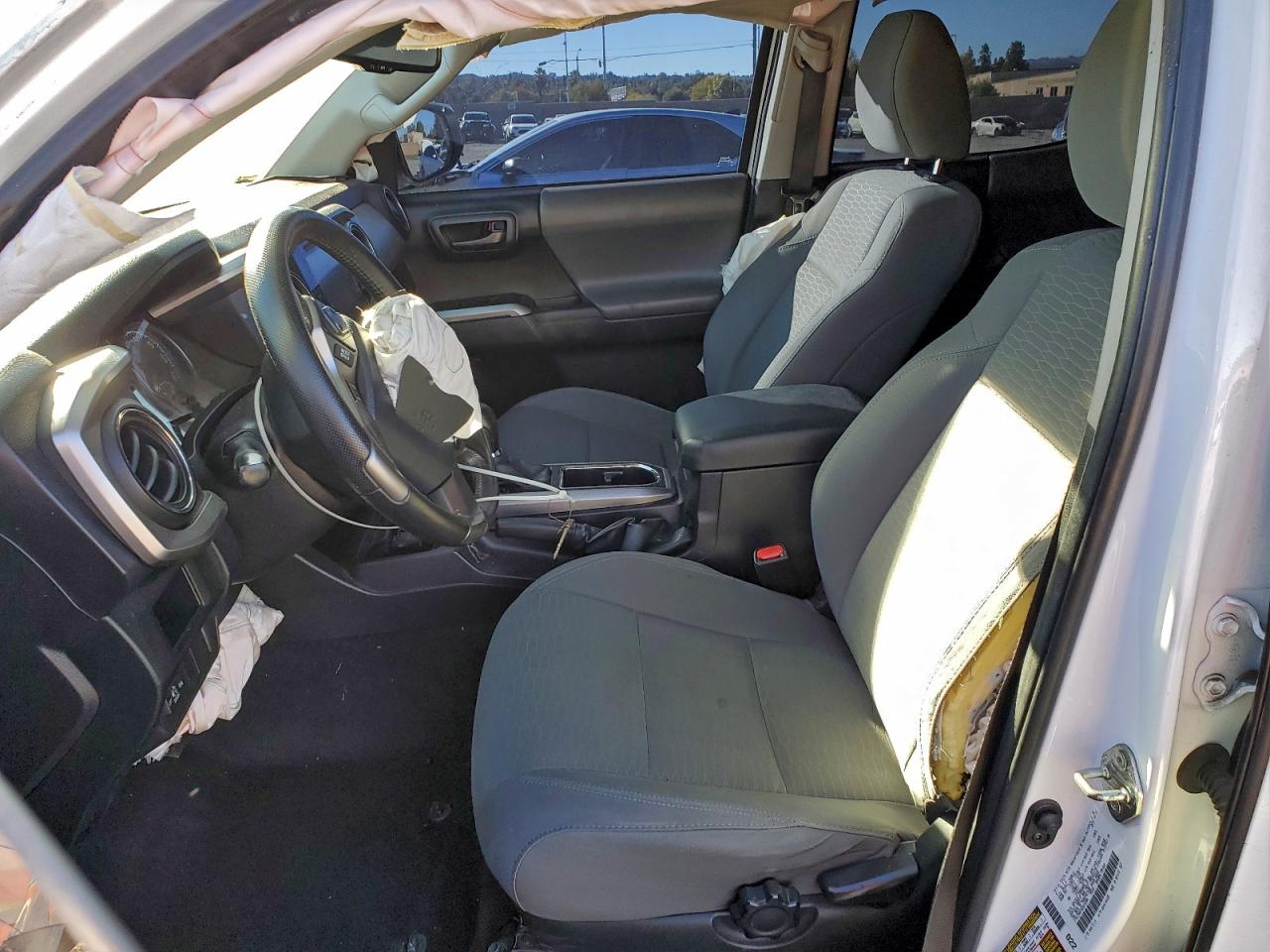 Toyota Tacoma Double Cab Image 6