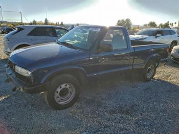  Salvage Chevrolet S-10