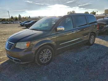  Salvage Chrysler Minivan