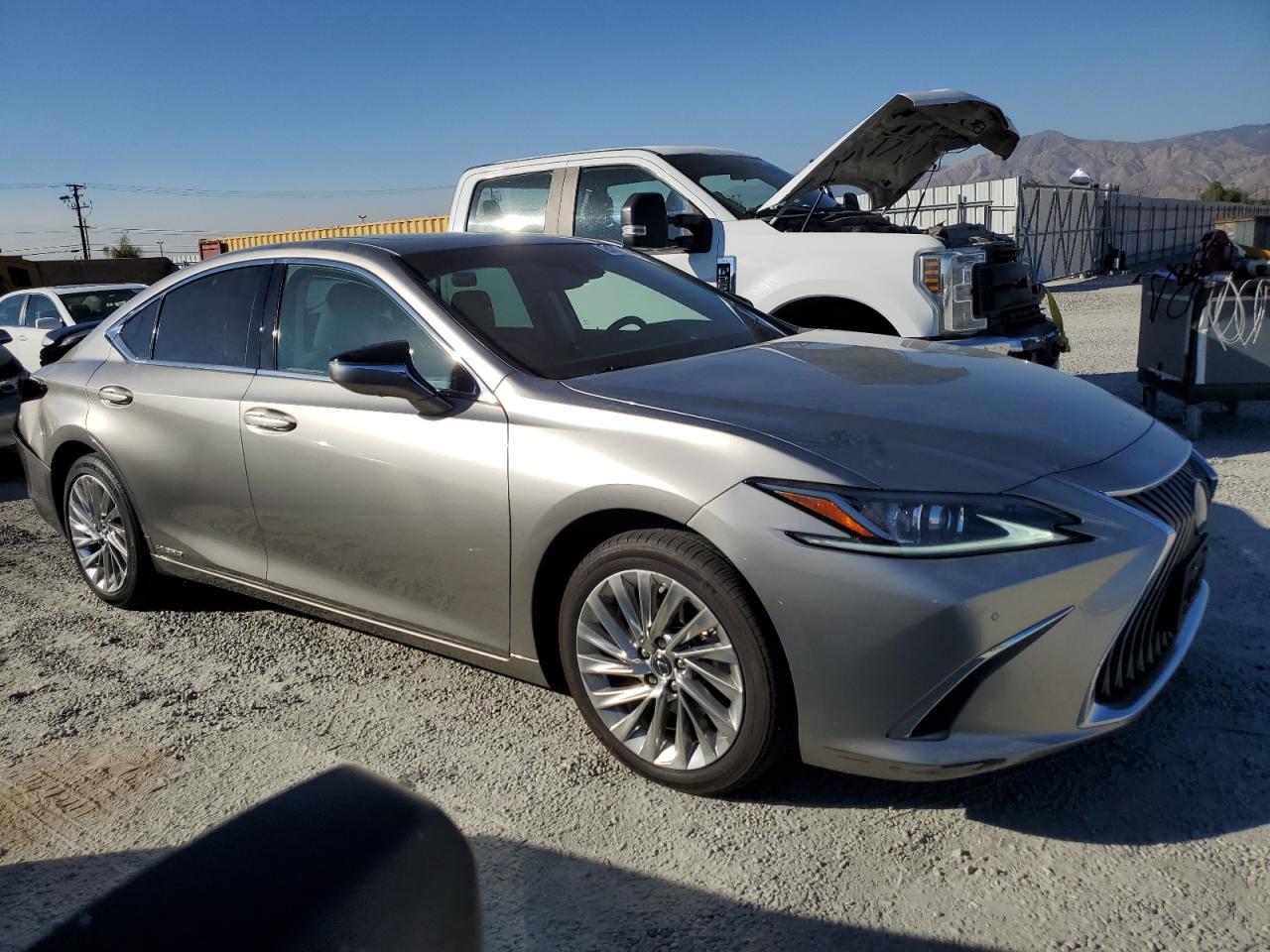 Lexus Es 300h Image 2
