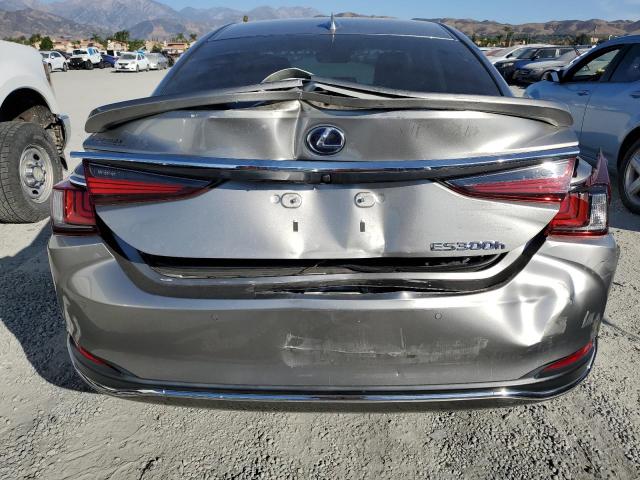 Lexus Es 300h Image 10
