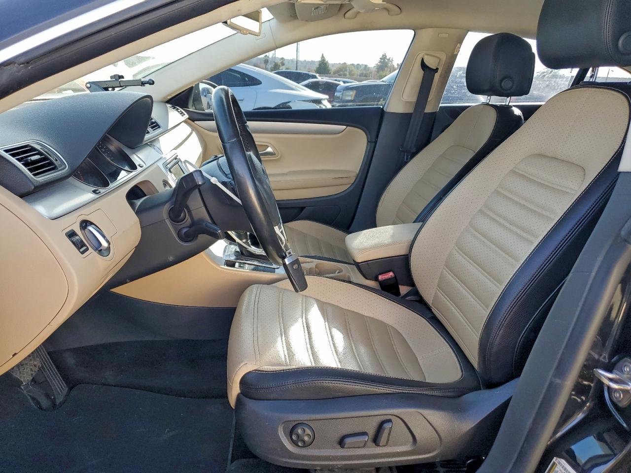 Volkswagen CC Sport Image 10