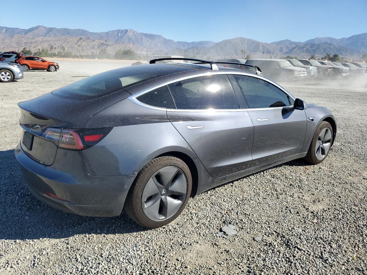 Tesla Model 3 Image 9