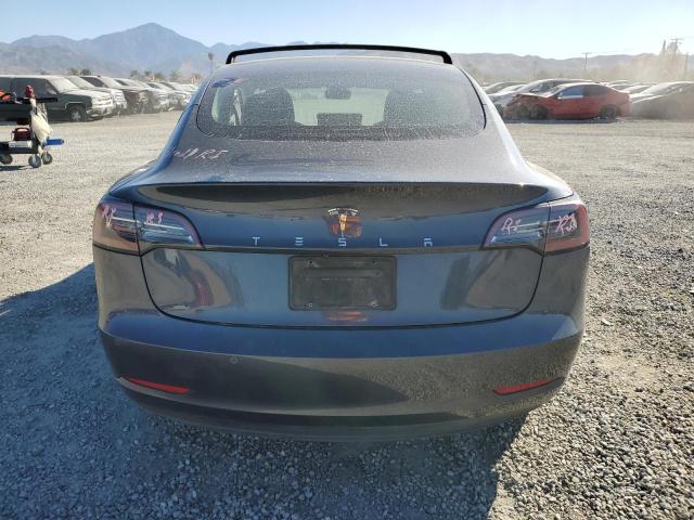Tesla Model 3 Image 5
