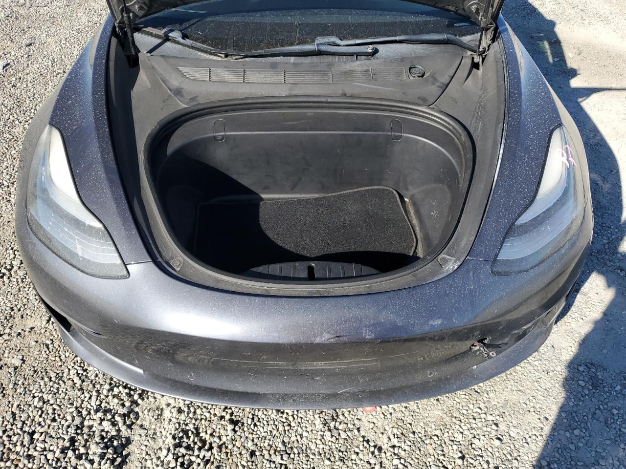Tesla Model 3 Image 11