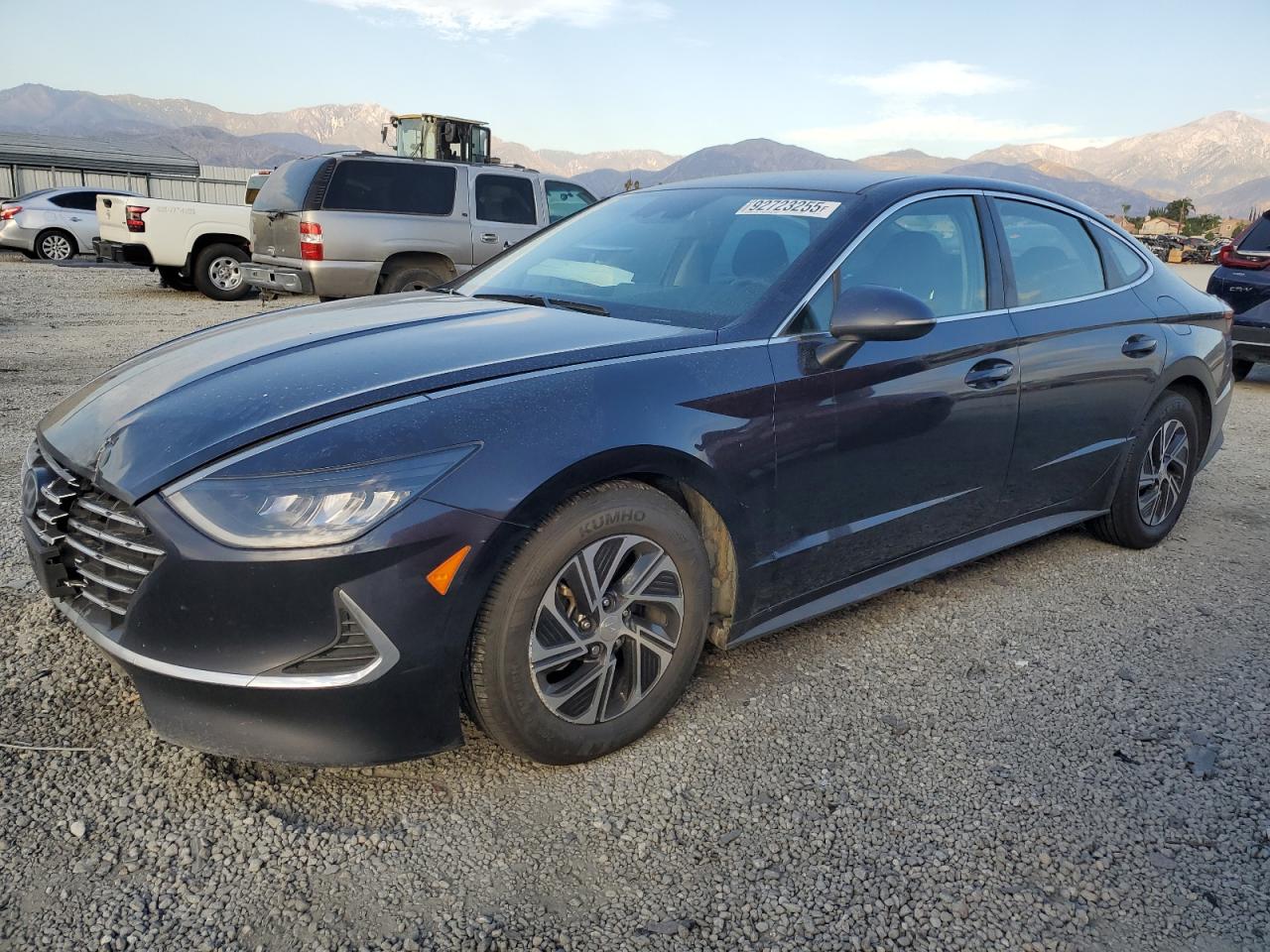 Hyundai SONATA Hybrid Image 1