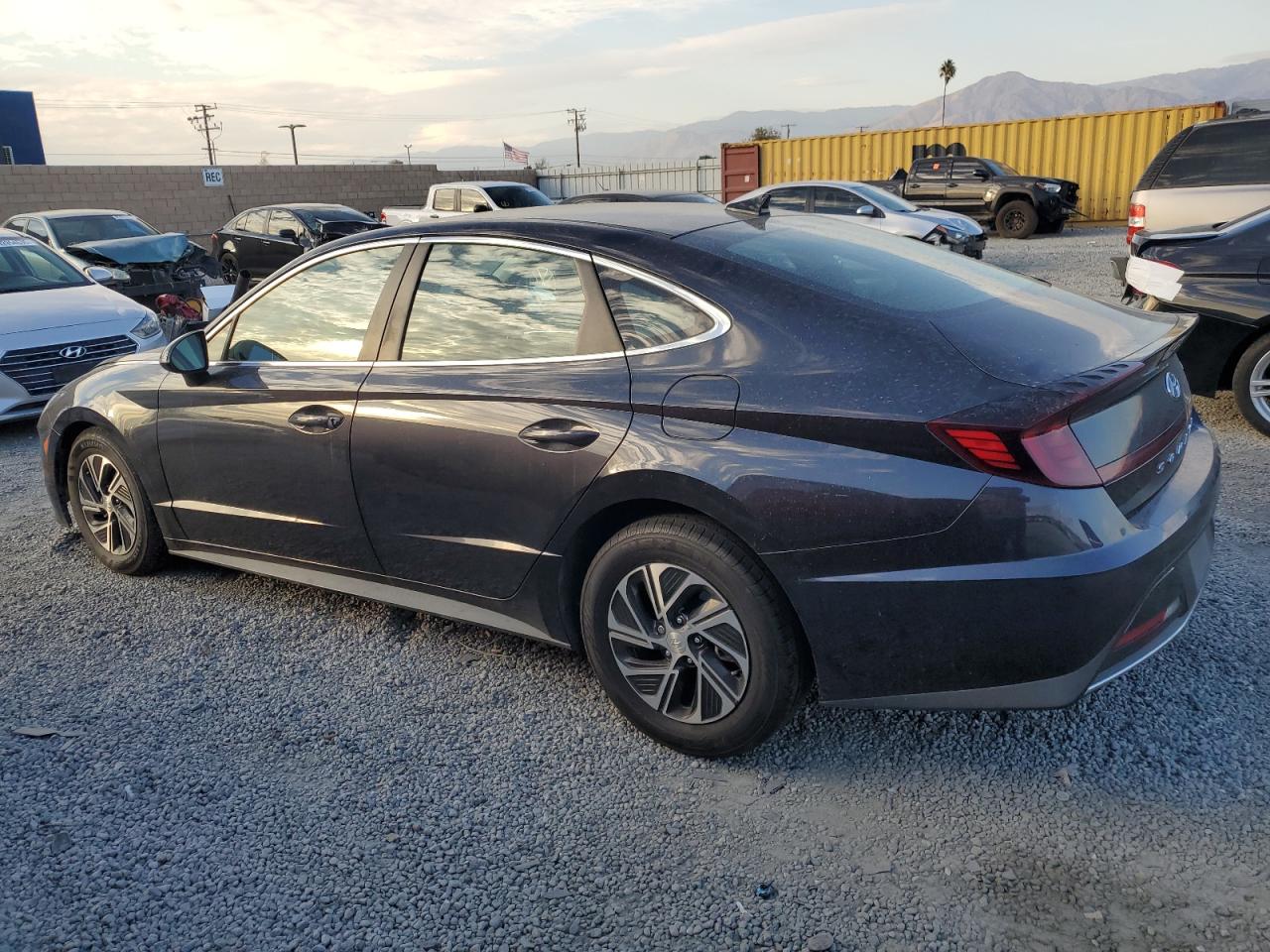 Hyundai SONATA Hybrid Image 4