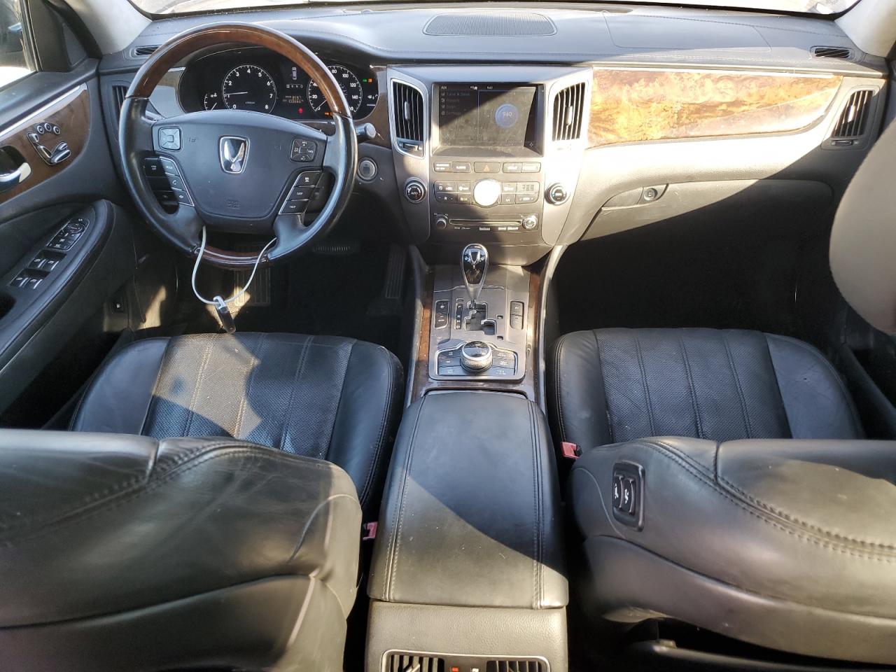 Hyundai Equus Signature Image 4