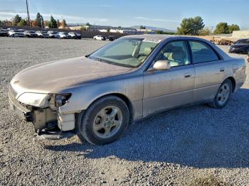  Salvage Lexus Es