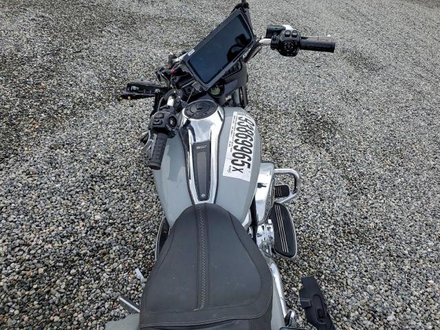 Harley-Davidson Fl Image 4