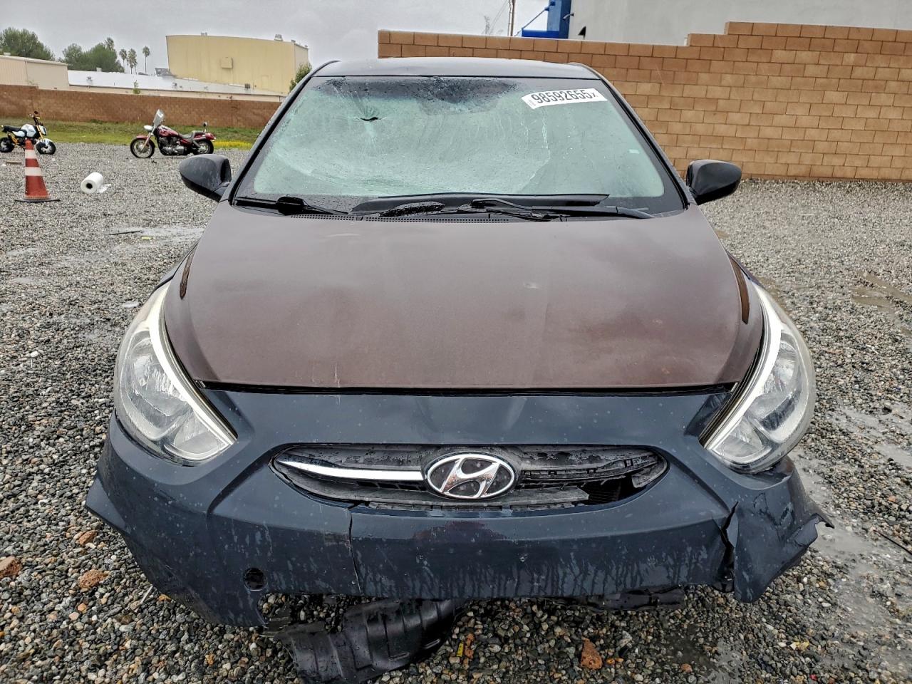 Hyundai ACCENT Se Image 5