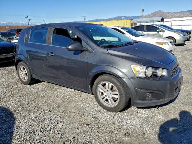 Chevrolet Sonic Lt Image 2