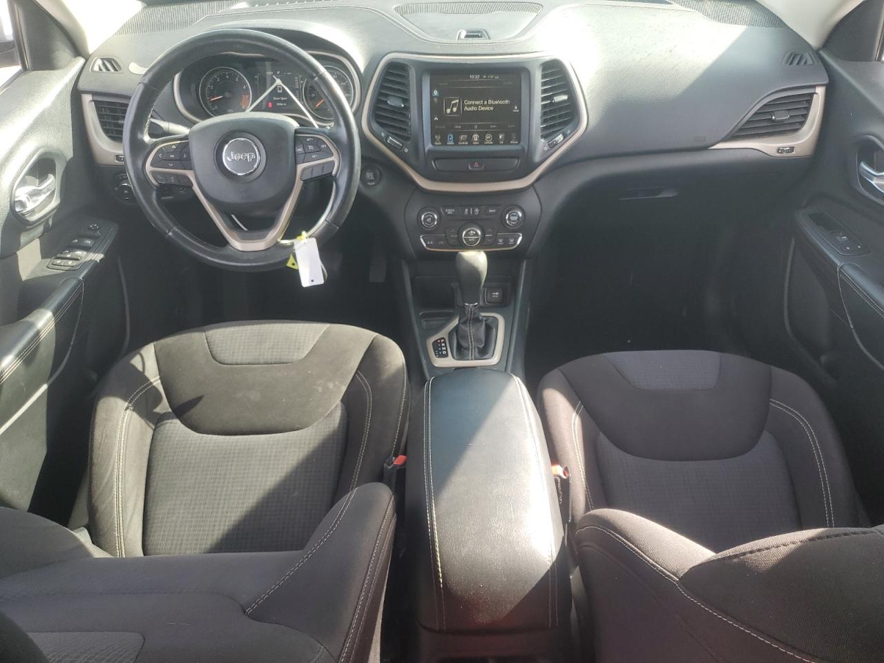 Jeep Grand Cherokee Latitude Image 4