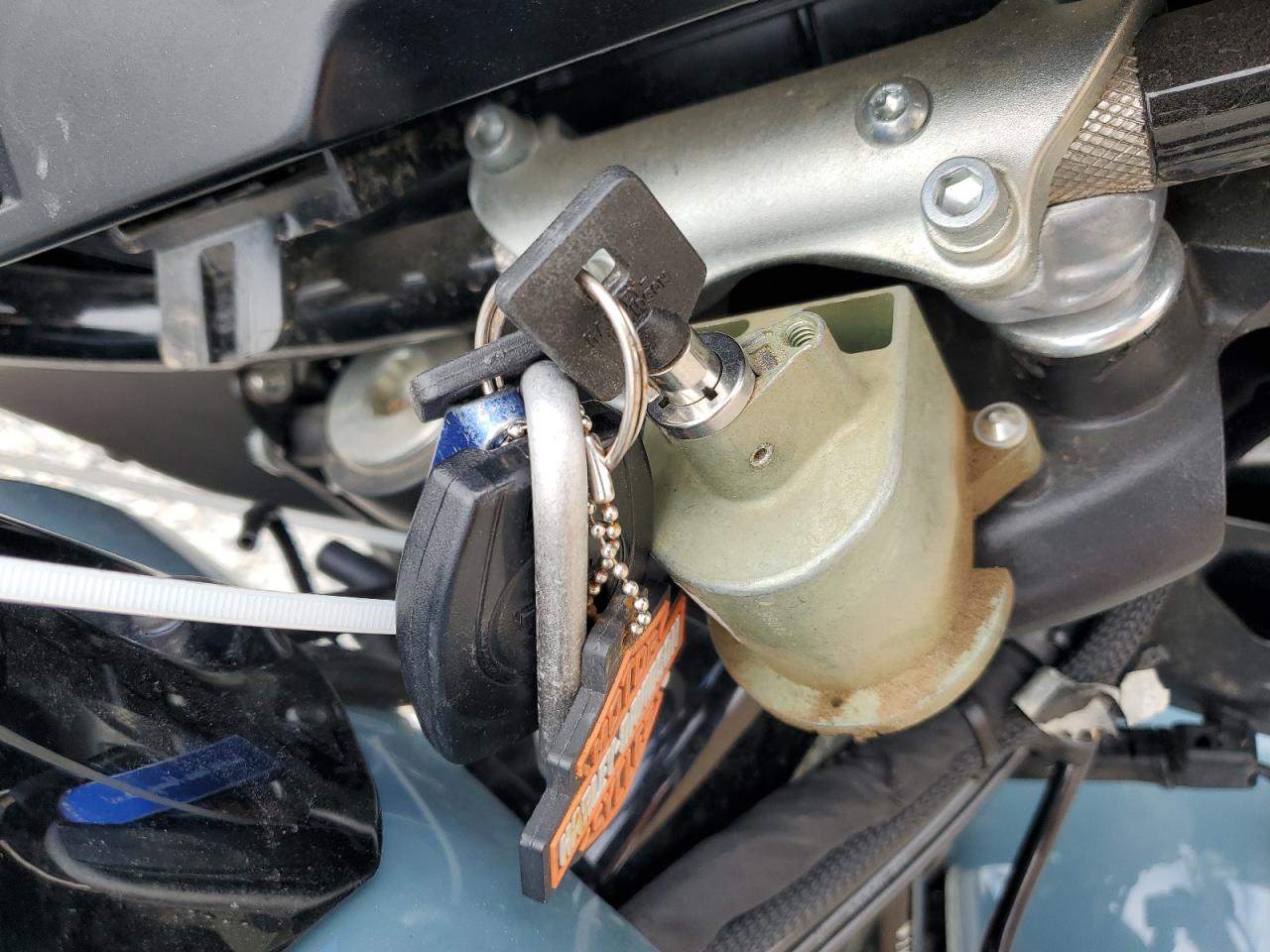 Harley-Davidson Fl Image 6