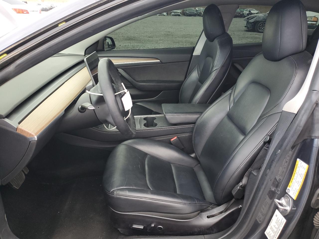 Tesla Model 3 Image 5