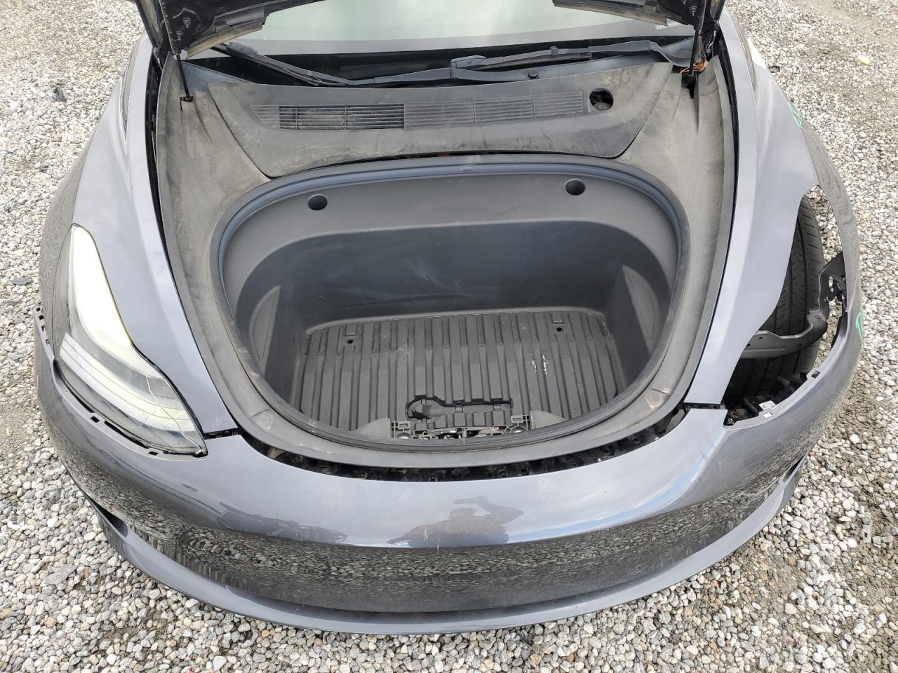 Tesla Model 3 Image 13