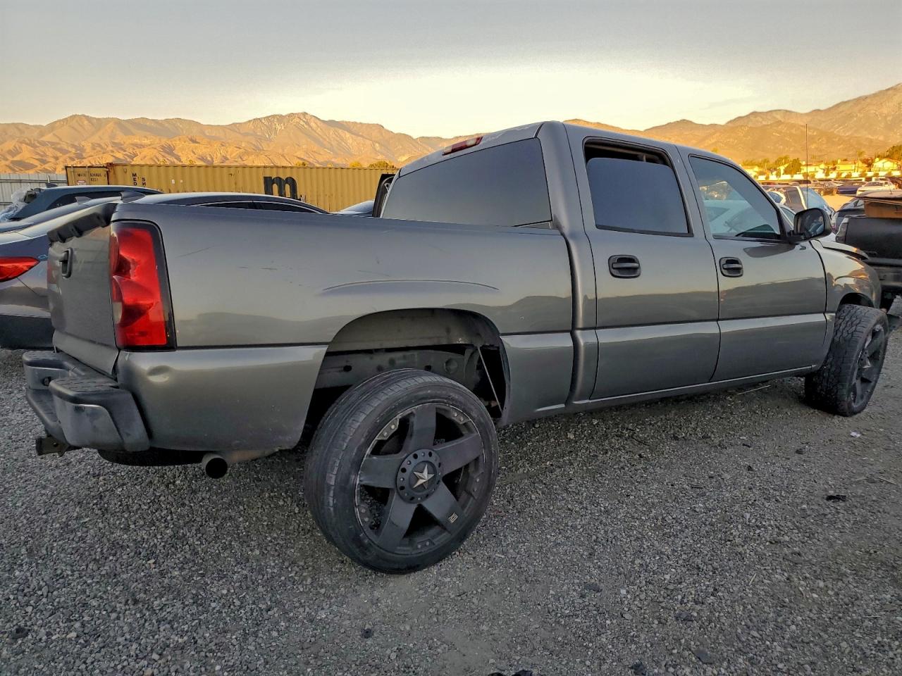 Chevrolet Silverado C1500 Image 9