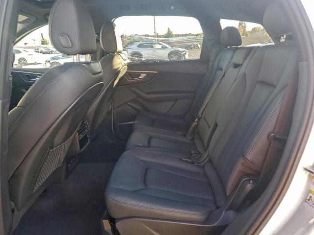 Audi Q7 Premium Plus Image 8