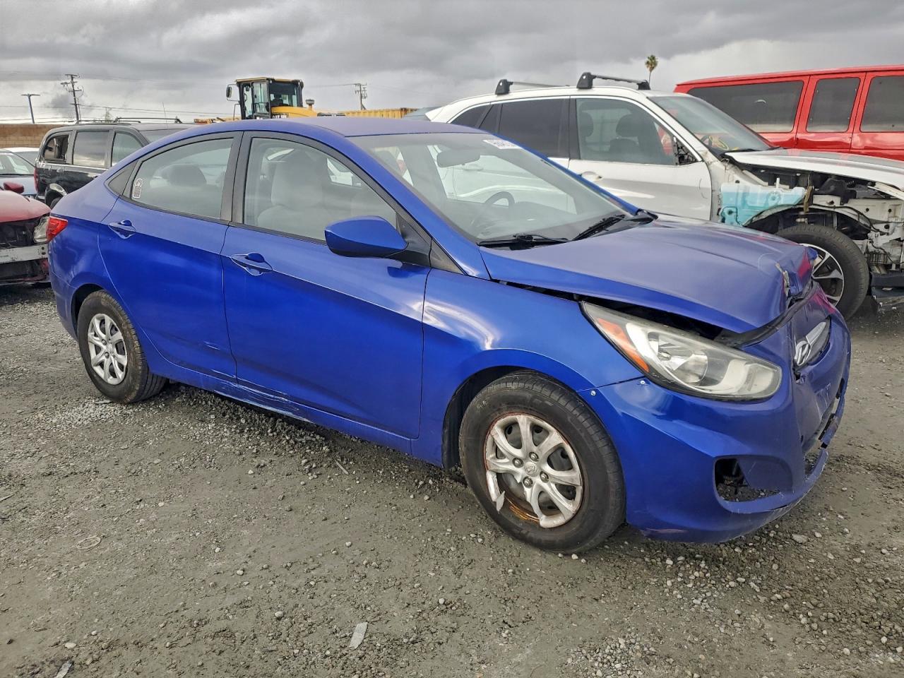 Hyundai ACCENT Gls Image 4