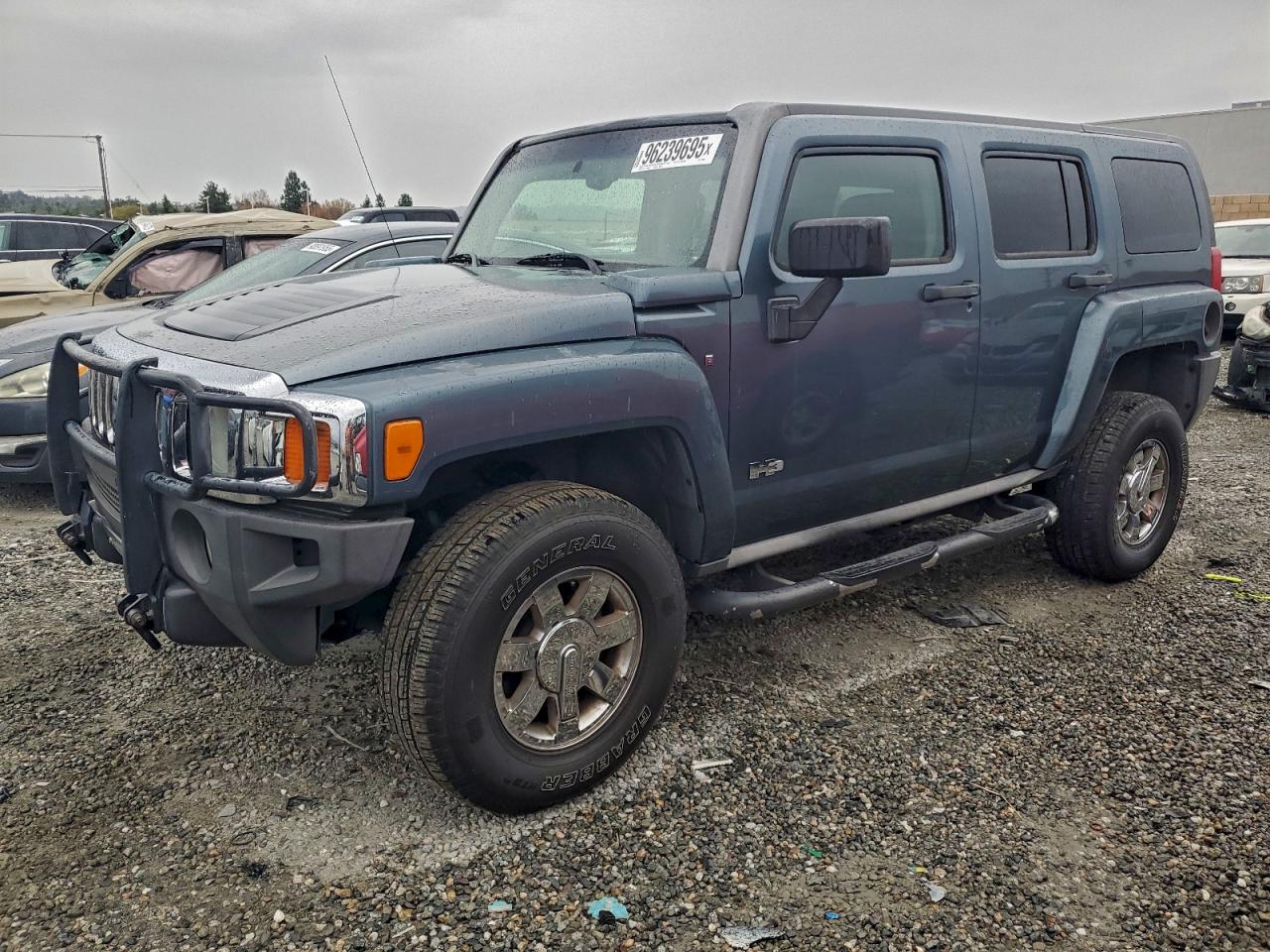 HUMMER H3 Image 1